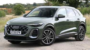 Audi Q5 - static front angled